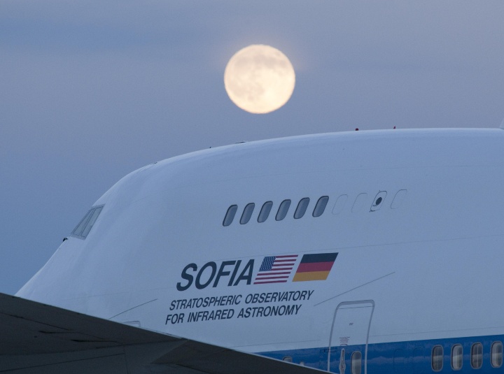 SOFIA in the Moonlight